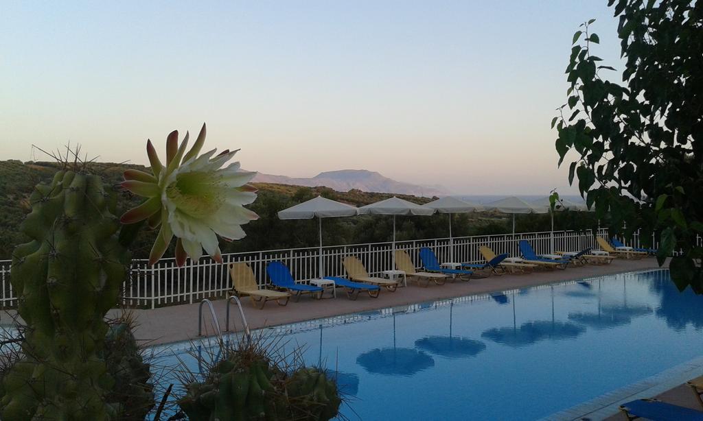 Calamon Apartments Episkopi-Chania Eksteriør billede