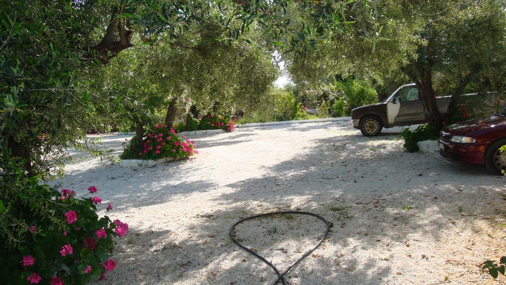 Calamon Apartments Episkopi-Chania Eksteriør billede