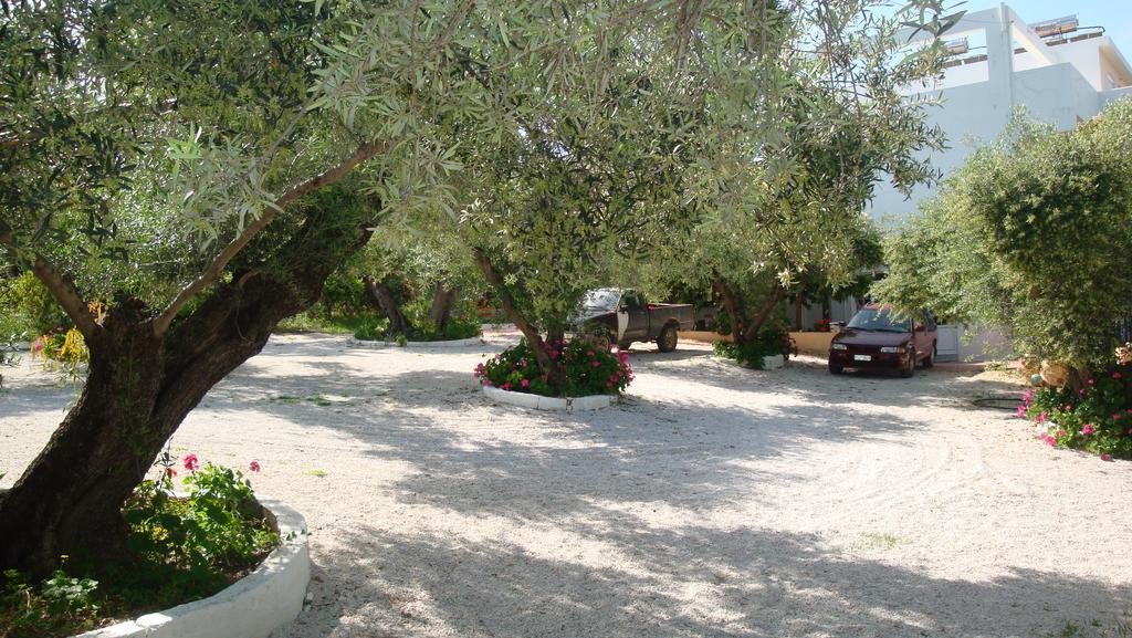 Calamon Apartments Episkopi-Chania Eksteriør billede