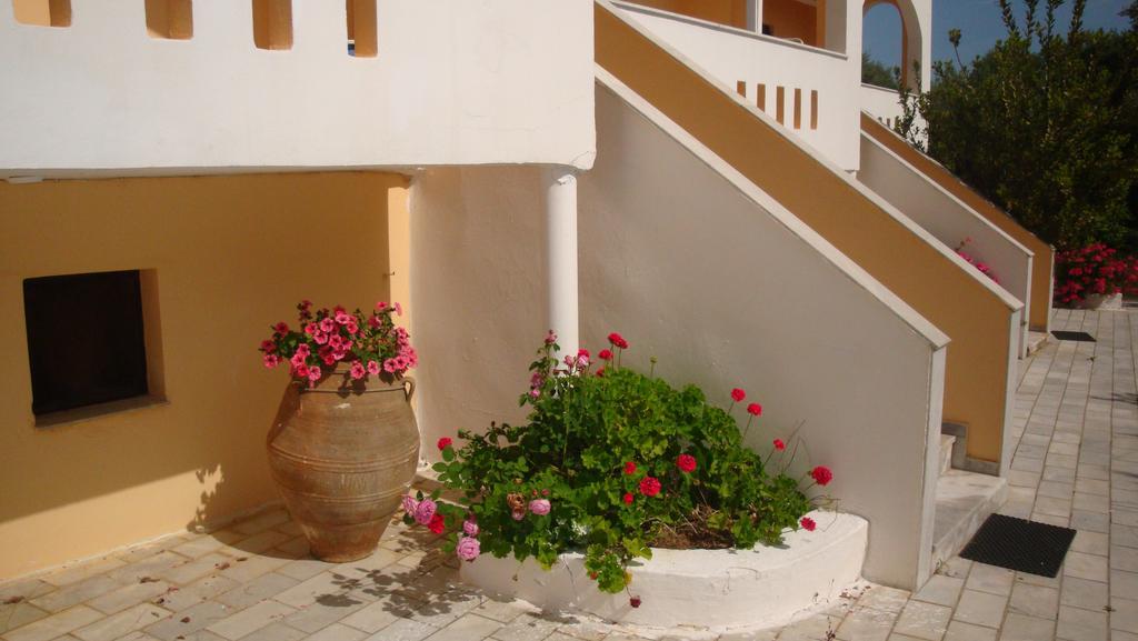 Calamon Apartments Episkopi-Chania Eksteriør billede